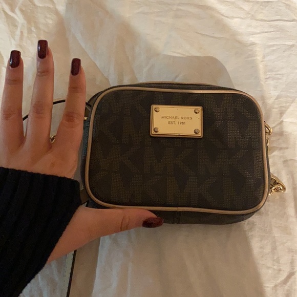 Michael Kors crossbody - Picture 2 of 7